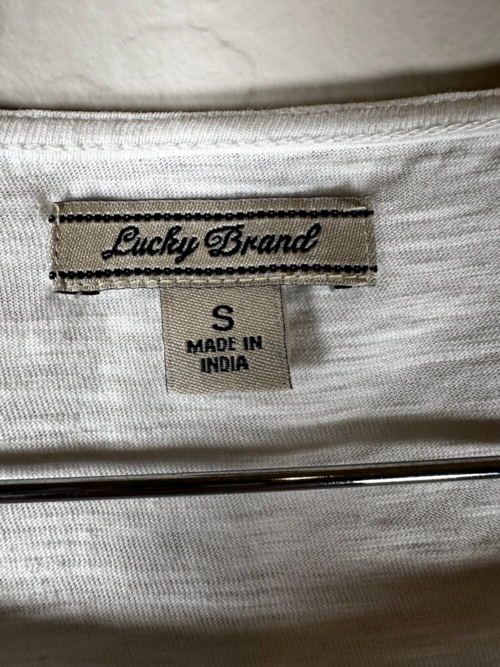 Lucky Brand White Red Black Embroidered Boho Top Small – Small Hole - Picture 7 of 11